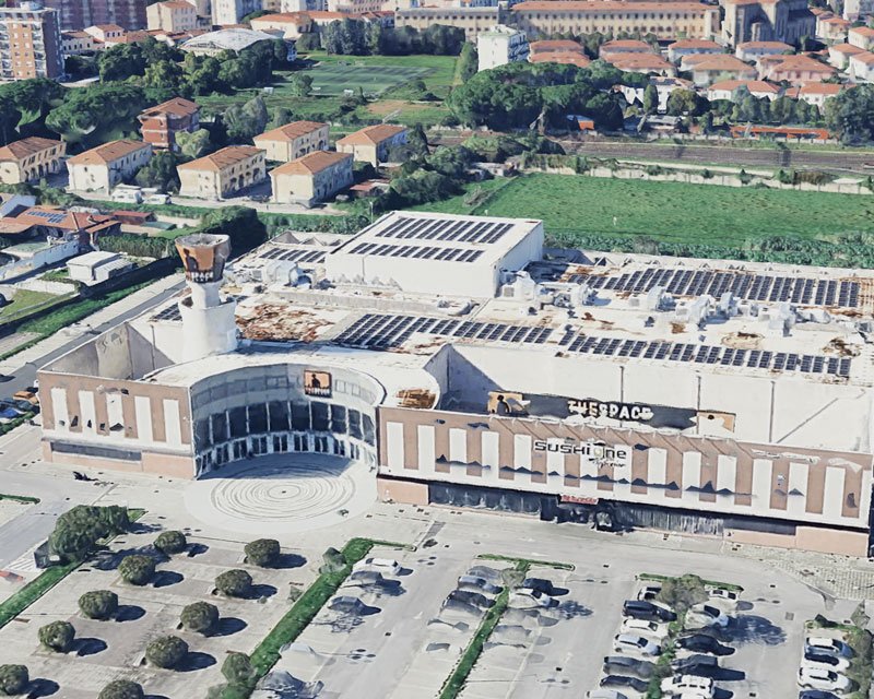 Foto aerea Cinema The Space Livorno per la tua pubblicità al Cinema