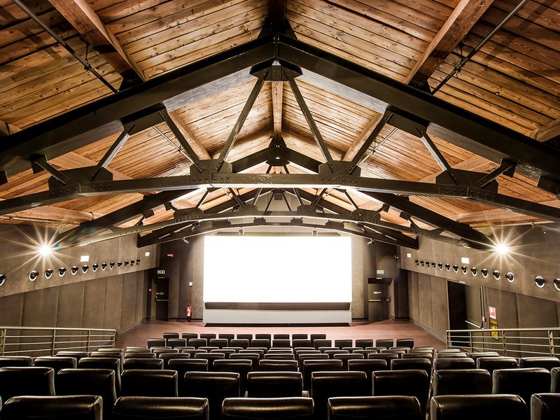 Pubblicità al Cinema The Space Genova